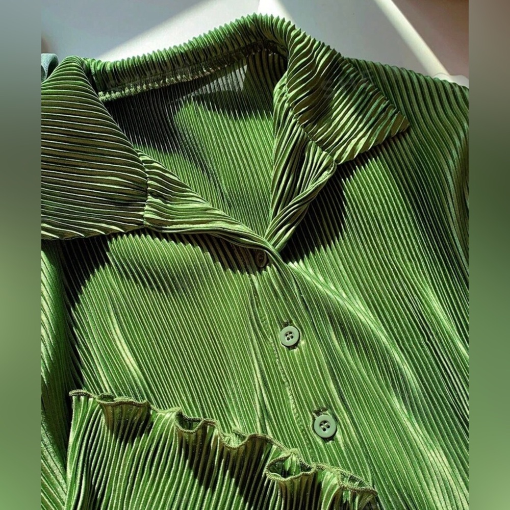 Comfortcana Women's Cropped
Lettuce Hem Shirt